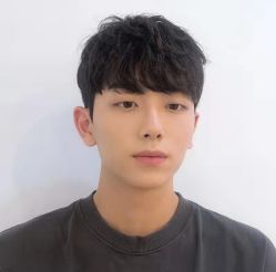 -朗峰专业美发沙龙