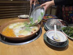 -洱火云南酸菜牛肉火锅(石景山当代商城店)