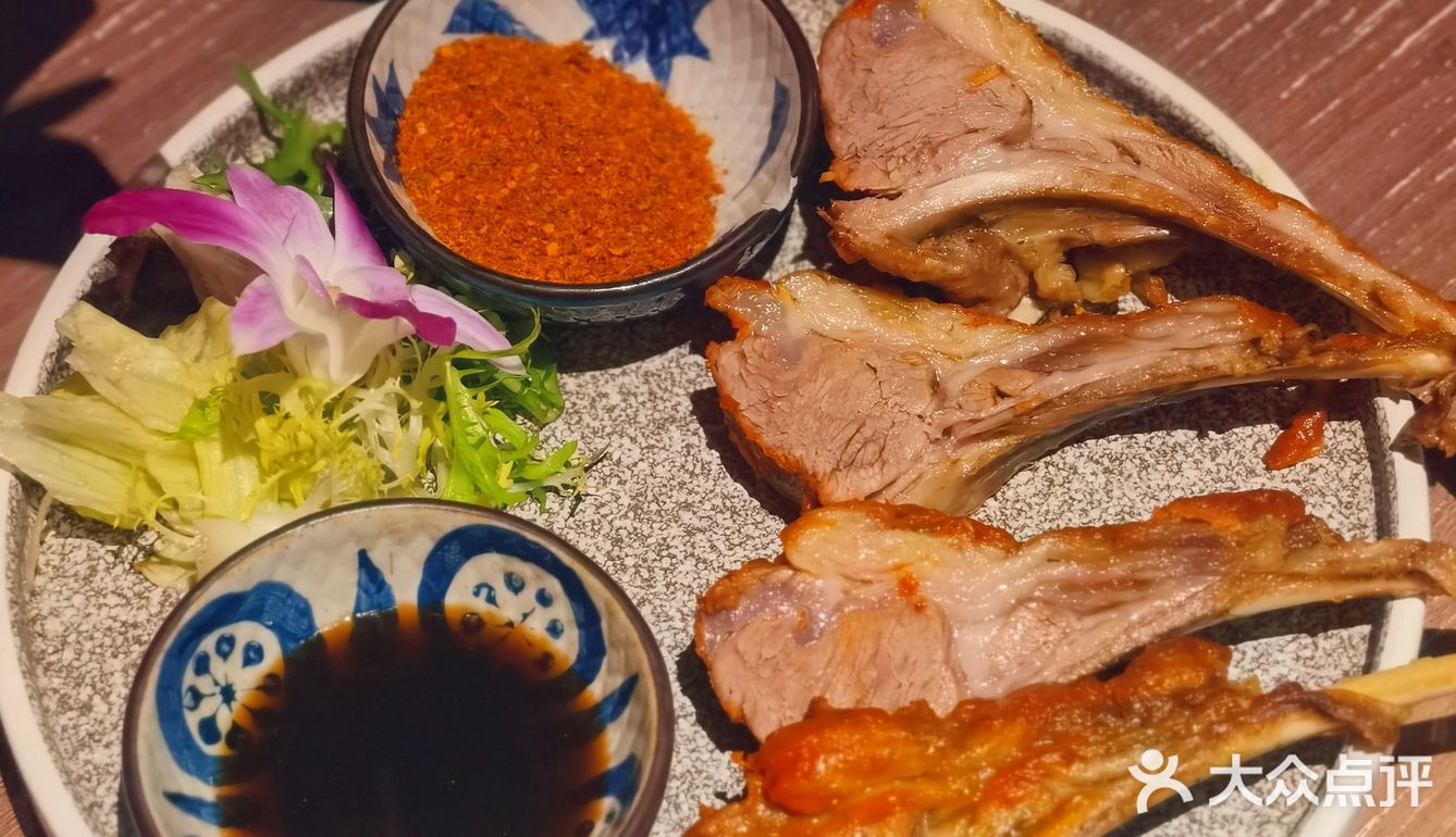 新疆太远，不如去那时🥓撸串喝酒 