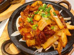 石板辣白菜炒五花肉-七八冷面·延边朝鲜族美食(欢乐谷店)