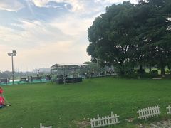 -银涛高尔夫练习场(徐泾店)