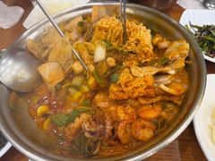 虾仁辣炒章鱼锅-蚂蚁家辣炒章鱼(海云台店)