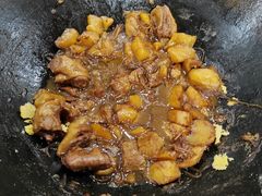 -粘豆包柴火铁锅炖