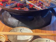-白乐天毛肚火锅馆(解放碑店)