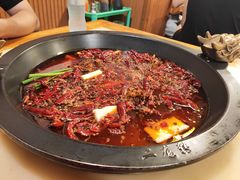 -黄潇洒老火锅(九眼桥宏济巷店)