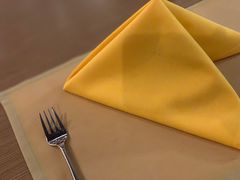餐具摆设-彩虹云霄酒店76&78层国际自助餐
