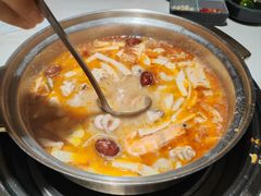 -喃喃椰·糟粕醋·椰子鸡火锅(七堡花园店)