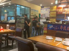大堂-华盛园卷子王农家菜水库鱼