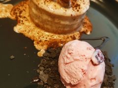 -必胜客(WOW中央公园店)