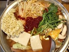 部队火锅-富乐满韩国正宗炸鸡韩国料理(虹泉路店)