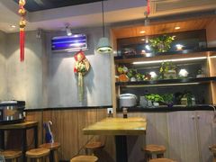 大堂-蒙自源小锅米线(金佰利店)