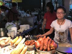 -六合夜市
