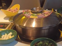 -润园四季椰子鸡火锅(卓越INTOWN店)
