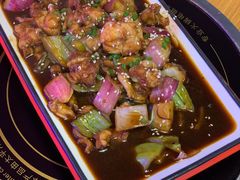 -虾弄弄海派小龙虾·牛羊蝎子火锅