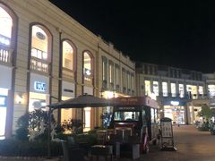 -王府井奥莱临潼小镇(临潼店)