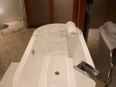 -三亚湾海居铂尔曼度假酒店