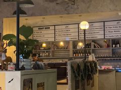 -mordew加州日记西餐&小酒馆(新天地店)