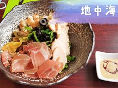 -香格里拉鱼跃地中海西餐厅·牛排披萨
