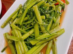 -Dang restaurant (patong phuket)