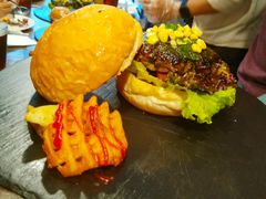 -HIGH FIVE哈福手工汉堡(桂林路店)