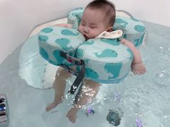 -蓝鲸奇亲子游泳俱乐部