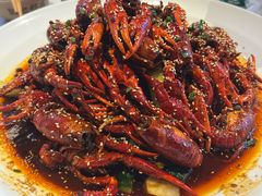 -肥肥虾庄·金牌油焖大虾(汉街SKP店)
