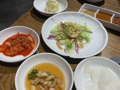 餐前小菜-釜山火炉韩式炭火烤肉(欧洲城店)