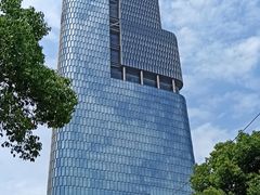 -UNI UNI(环亚凯瑟琳店)