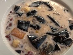 -RUXU入续糖水铺与包(卓悦中心店)