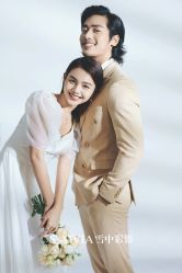 -雪中彩影婚纱摄影·微光艺术中心