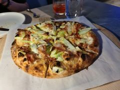 自制腌肉牛肋条披萨-Mercato莫卡多露台餐厅与酒吧(K11店)
