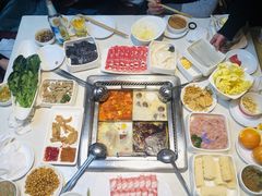 -海底捞火锅鲜切牛肉主题店(长寿路店)