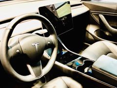 -TESLA 特斯拉(上海太古汇体验店)