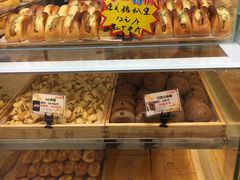 -金色麦甜糕点(面包.蛋糕.华苑店)