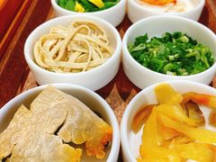 -良米山·云南野生菌过桥米线(上海首店)