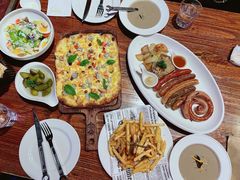 -1886德国汽车餐厅(外滩十六铺码头店)