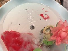 -老牌坊云南鱼豆花火锅(爱建店)