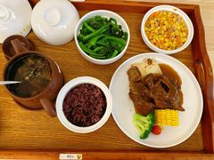 -雪梅月子中心(华侨城店)