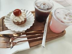 -VERIE BAKEHOUSE