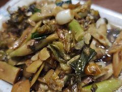 -鼎夫人·小酒文化餐厅(淡水桥店)