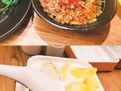 榴芒白雪-串门邻居串串火锅(云南南路店)