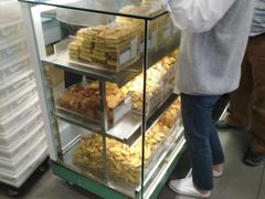 面包甜点陈列柜-上海哈尔滨食品厂(汇联商厦店)