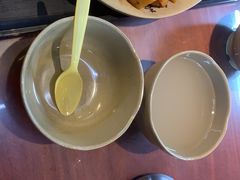 -亮亮面馆(经六路店)