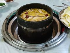 -南渝食府.墨脱石锅松茸鸡