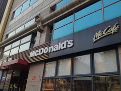 门面-麦当劳(安立路店)