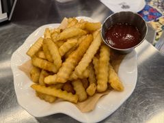 -LESCEDARS Brasserie Bistro香柏树