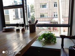 靠窗位-LYFATTI 莱芙缇(赣水路店)