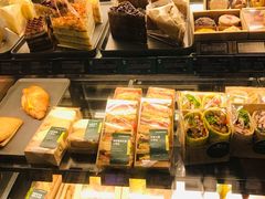 面包甜点陈列柜-星巴克臻选(周浦万达店)