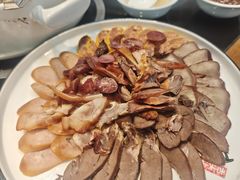 -大宝全猪馆(南京路店)