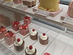 -好利来(上海长宁龙之梦店)